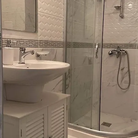 Beach Residence Pomorie Апартамент *